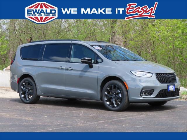 2025 Chrysler Pacifica PACIFICA LIMITED AWD