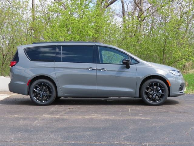2025 Chrysler Pacifica PACIFICA LIMITED AWD
