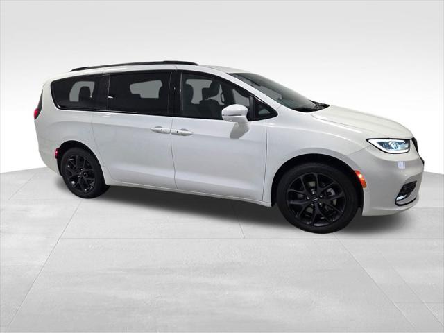 2022 Chrysler Pacifica Touring L AWD
