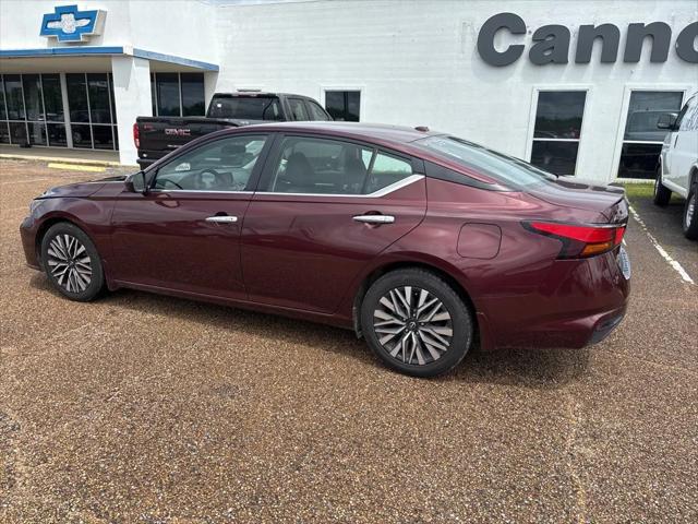2023 Nissan Altima SV FWD