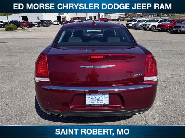 2021 Chrysler 300 Touring