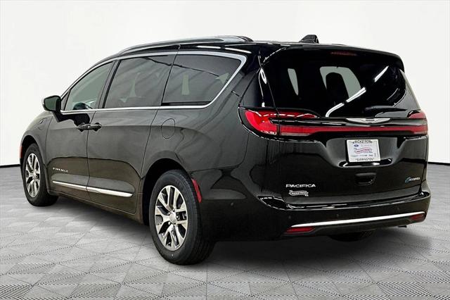 2025 Chrysler Pacifica Hybrid PACIFICA PLUG-IN HYBRID PINNACLE