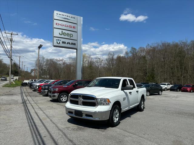 2023 RAM 1500 Classic SLT Crew Cab 4x4 57 Box