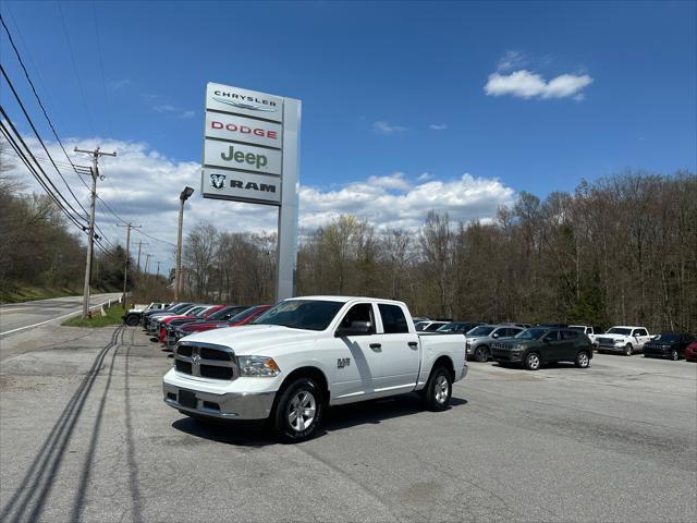 2023 RAM 1500 Classic SLT Crew Cab 4x4 57 Box