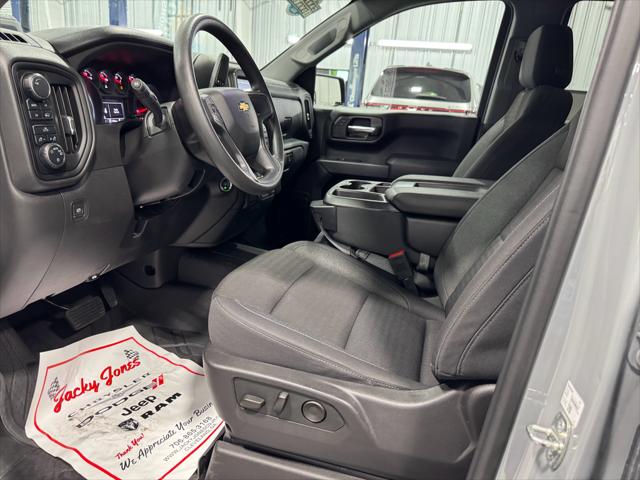 2024 Chevrolet Silverado 1500 4WD Crew Cab Short Bed Custom