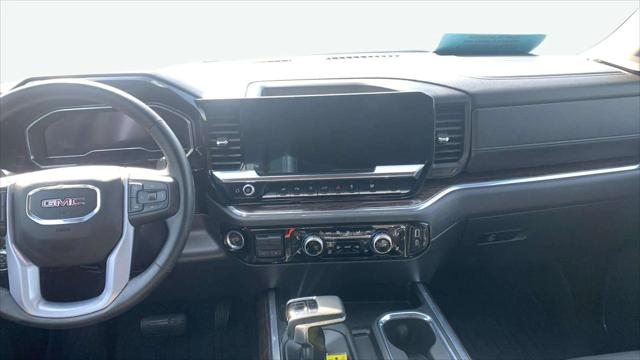 2023 GMC Sierra 1500 4WD Crew Cab Short Box Elevation with 3SB