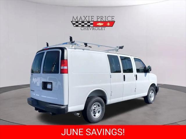 2025 Chevrolet Express Cargo Van RWD 2500 Regular Wheelbase WT