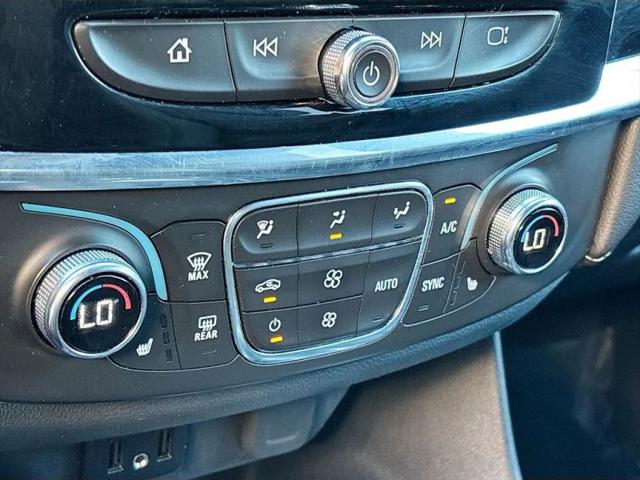 2023 Chevrolet Traverse AWD LT Leather