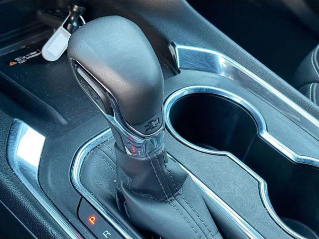2023 Chevrolet Traverse AWD LT Leather