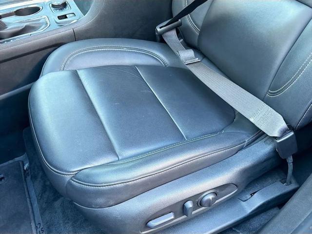 2023 Chevrolet Traverse AWD LT Leather
