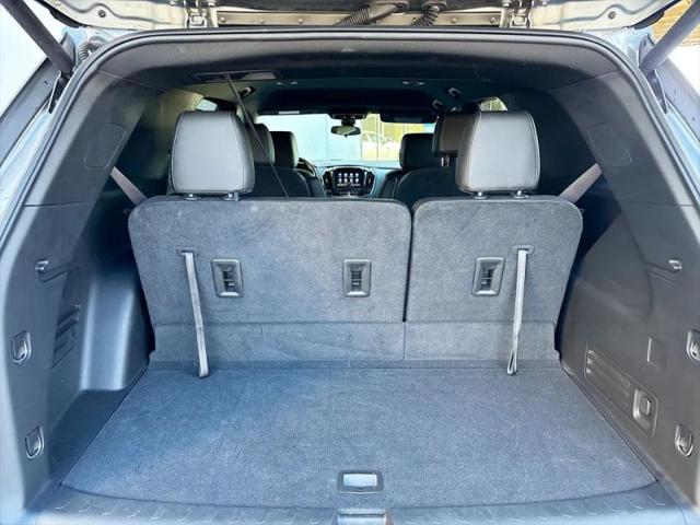 2023 Chevrolet Traverse AWD LT Leather