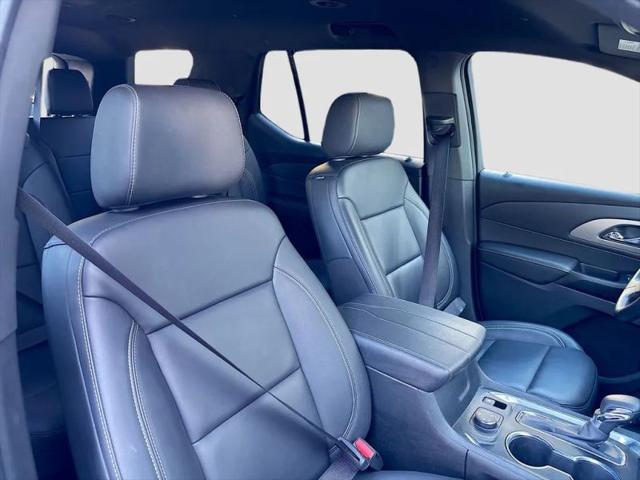 2023 Chevrolet Traverse AWD LT Leather