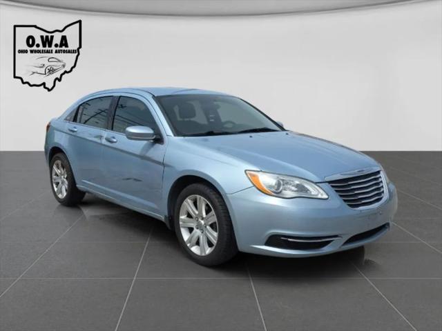 2013 Chrysler 200 LX for sale near Columbus, OH