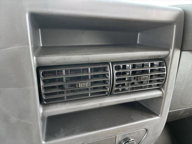 2025 GMC Savana Cargo RWD 2500 Extended Wheelbase Work Van