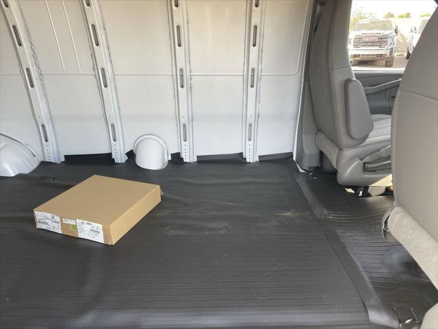 2025 GMC Savana Cargo RWD 2500 Extended Wheelbase Work Van