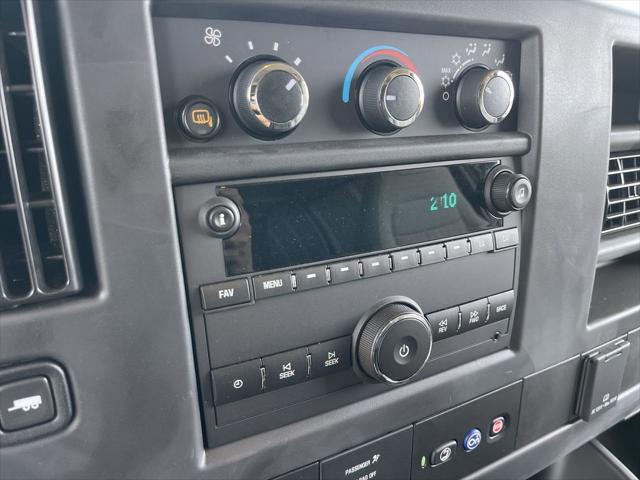 2025 GMC Savana Cargo RWD 2500 Extended Wheelbase Work Van