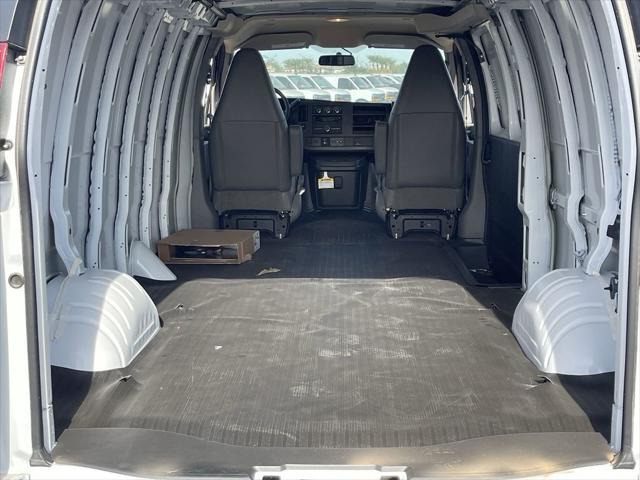 2025 GMC Savana Cargo RWD 2500 Extended Wheelbase Work Van