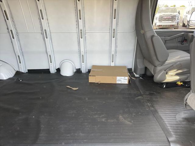 2025 GMC Savana Cargo RWD 2500 Extended Wheelbase Work Van
