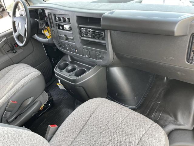 2025 GMC Savana Cargo RWD 2500 Extended Wheelbase Work Van