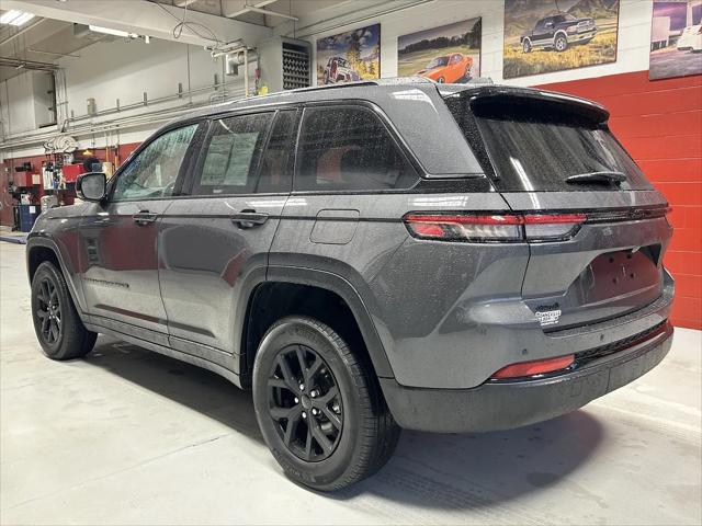2025 Jeep Grand Cherokee Altitude 4x4
