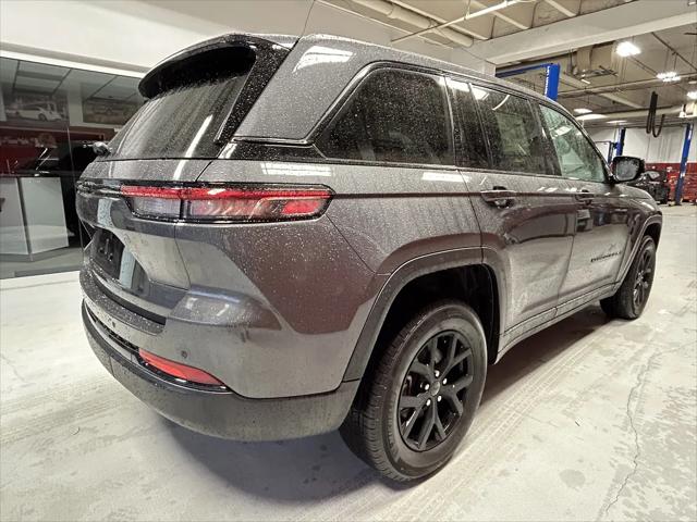 2025 Jeep Grand Cherokee Altitude 4x4