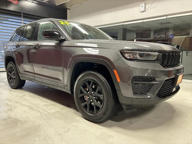 2025 Jeep Grand Cherokee Altitude 4x4