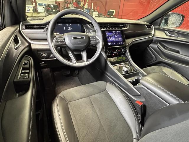 2025 Jeep Grand Cherokee Altitude 4x4