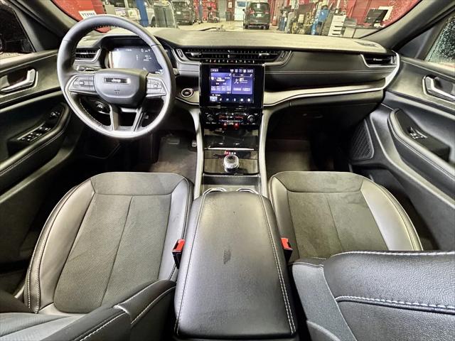 2025 Jeep Grand Cherokee Altitude 4x4