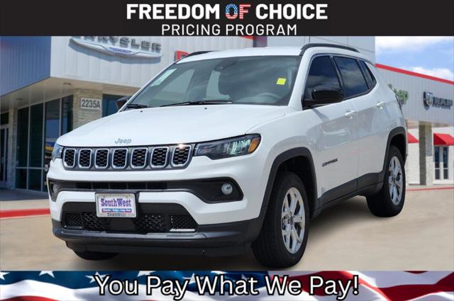 2025 Jeep Compass COMPASS LATITUDE 4X4