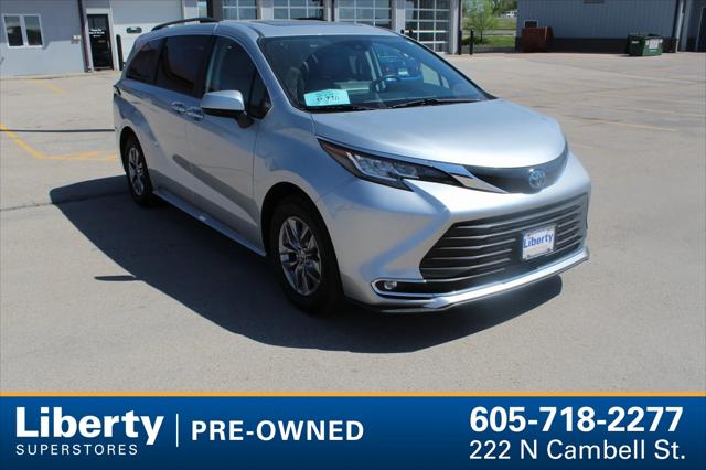 2023 Toyota Sienna XLE