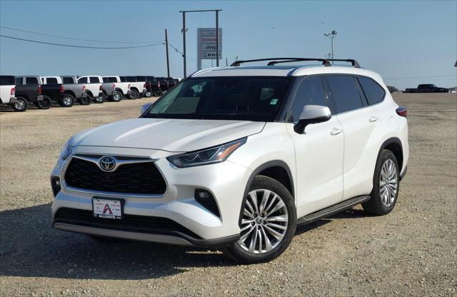 2022 Toyota Highlander Platinum