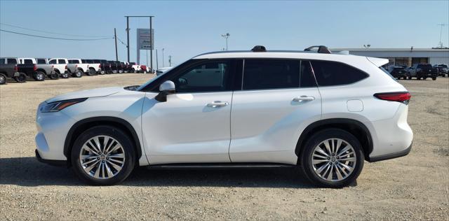 2022 Toyota Highlander Platinum