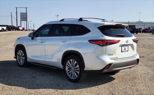2022 Toyota Highlander Platinum