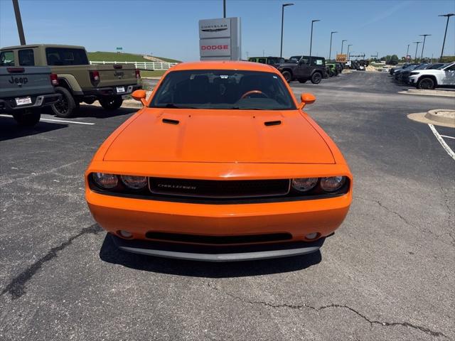 2014 Dodge Challenger SXT Plus