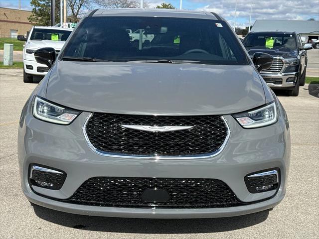 2025 Chrysler Pacifica PACIFICA SELECT
