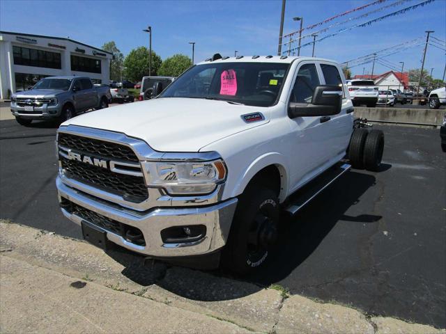 2023 RAM 3500 Chassis Tradesman/SLT/Laramie/Limited
