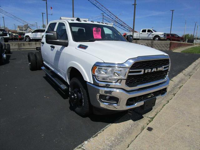 2023 RAM 3500 Chassis Tradesman/SLT/Laramie/Limited