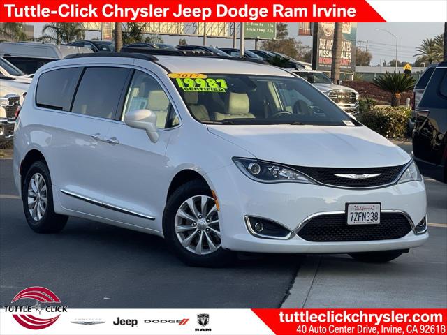 2017 Chrysler Pacifica Touring-L