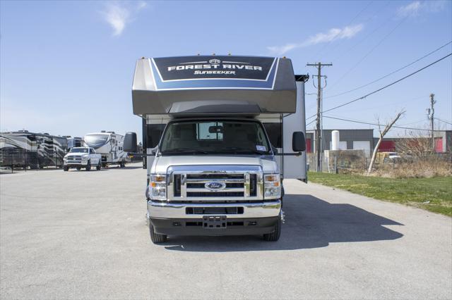 2025 Ford E-450 Cutaway Unknown