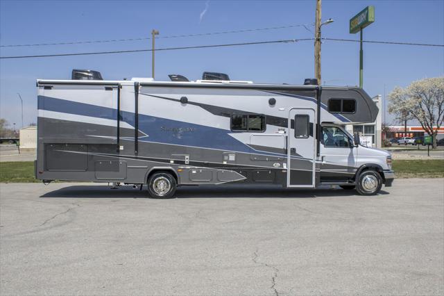2025 Ford E-450 Cutaway Unknown