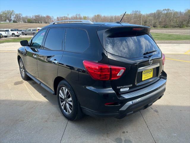 2018 Nissan Pathfinder SV