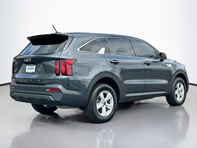 2022 Kia Sorento LX