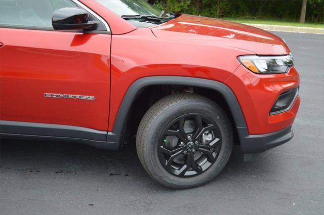 2025 Jeep Compass COMPASS LATITUDE 4X4