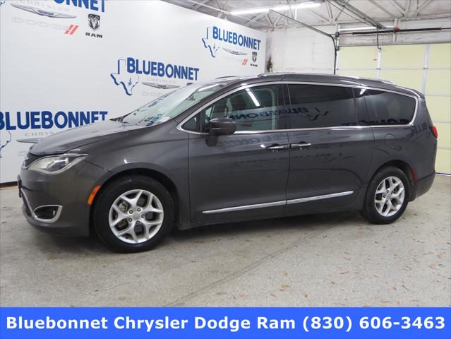 2017 Chrysler Pacifica Touring-L Plus