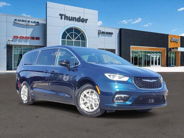2025 Chrysler Pacifica PACIFICA SELECT