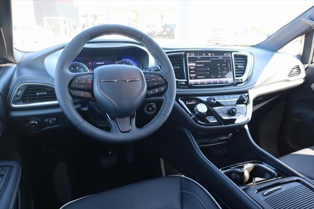 2025 Chrysler Pacifica PACIFICA LIMITED AWD
