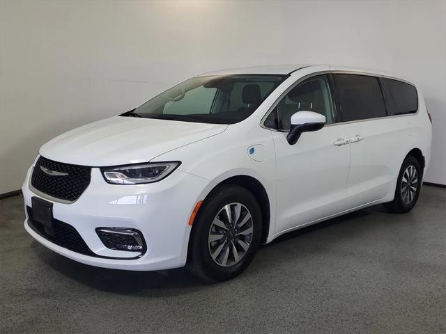 2023 Chrysler Pacifica Hybrid Touring L