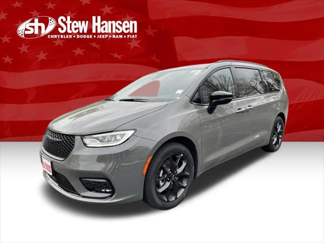 2025 Chrysler Pacifica PACIFICA LIMITED