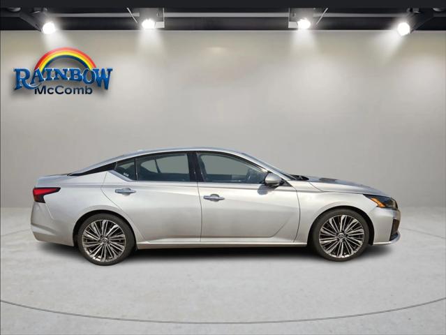 2023 Nissan Altima SL FWD