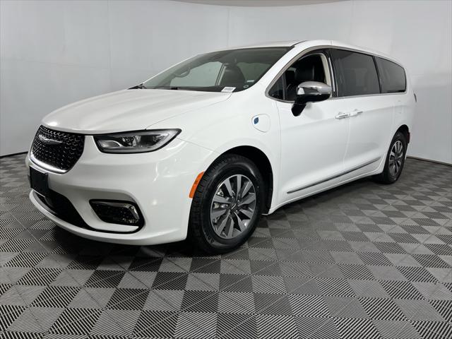 2023 Chrysler Pacifica Hybrid Limited